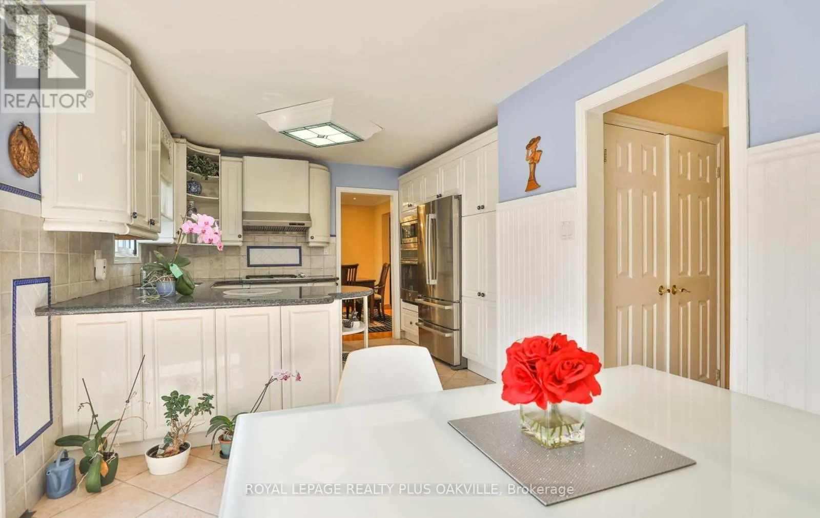 2100 WAYCROSS CRESCENT