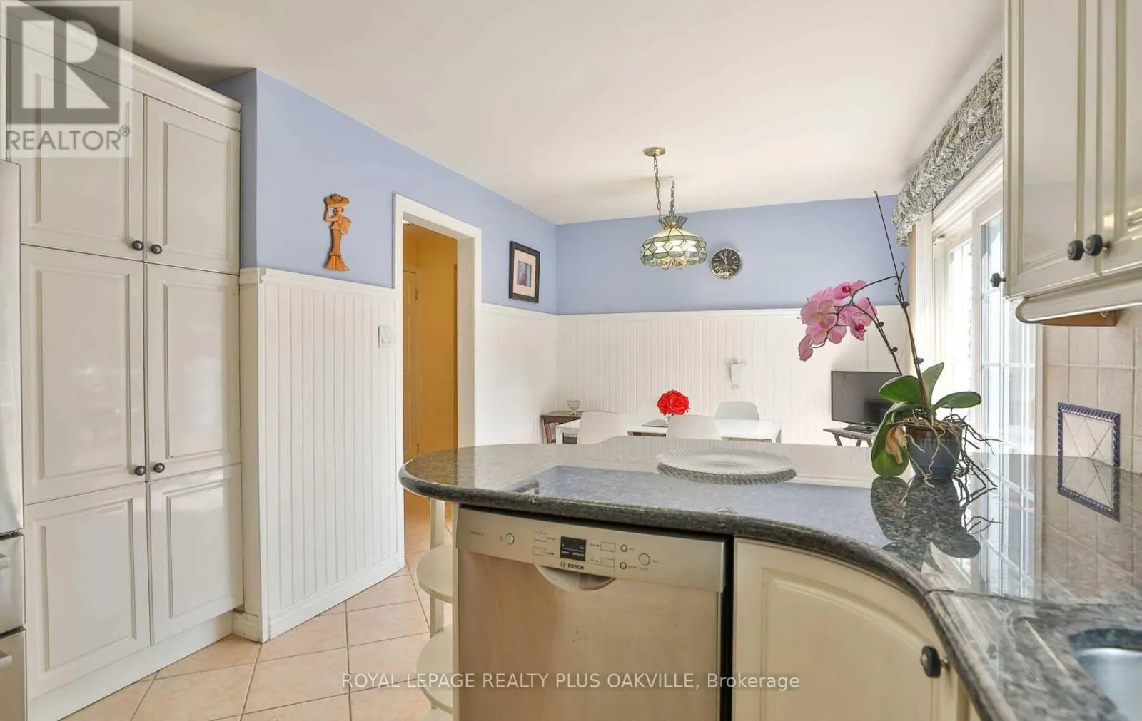 2100 WAYCROSS CRESCENT