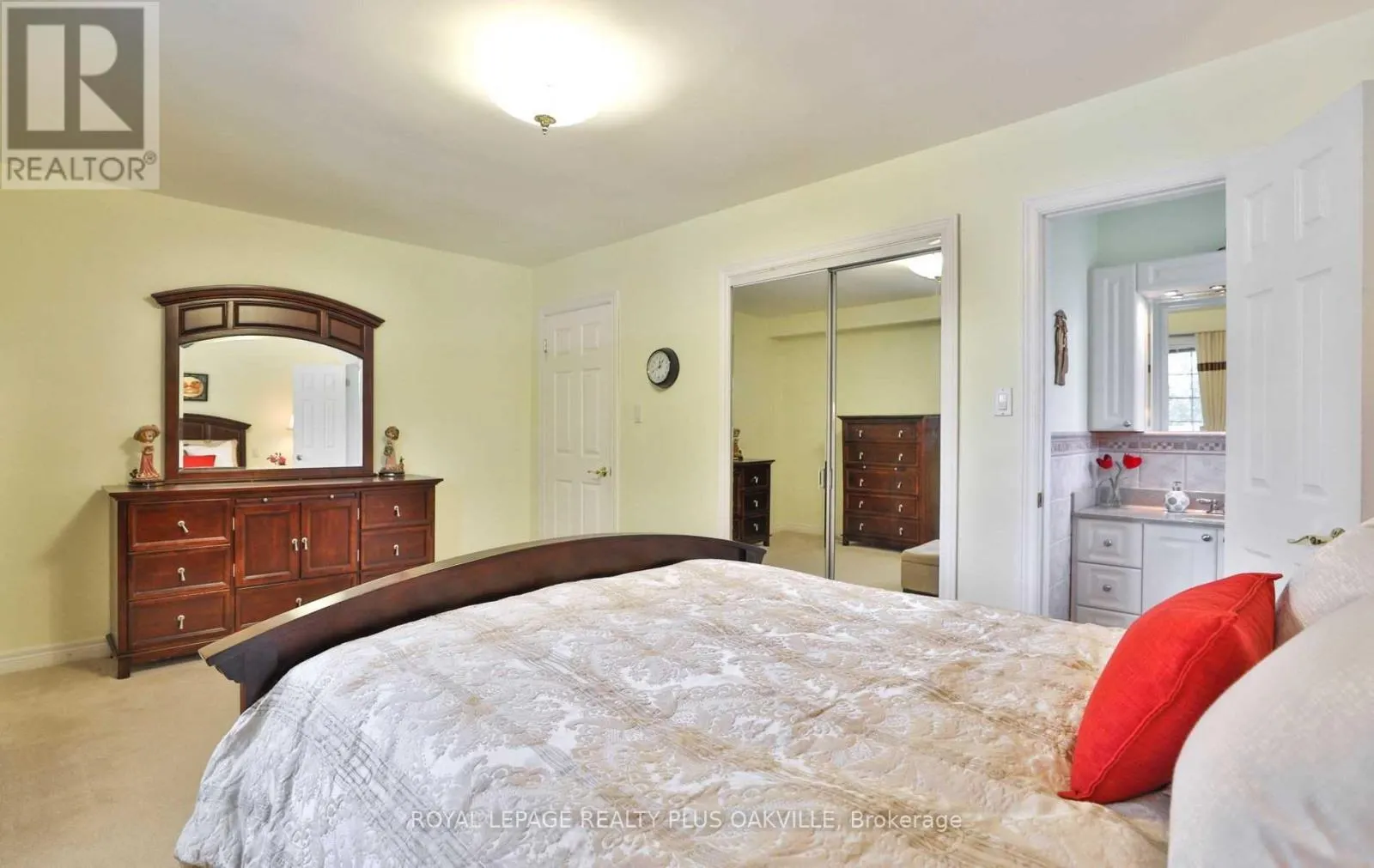 2100 WAYCROSS CRESCENT