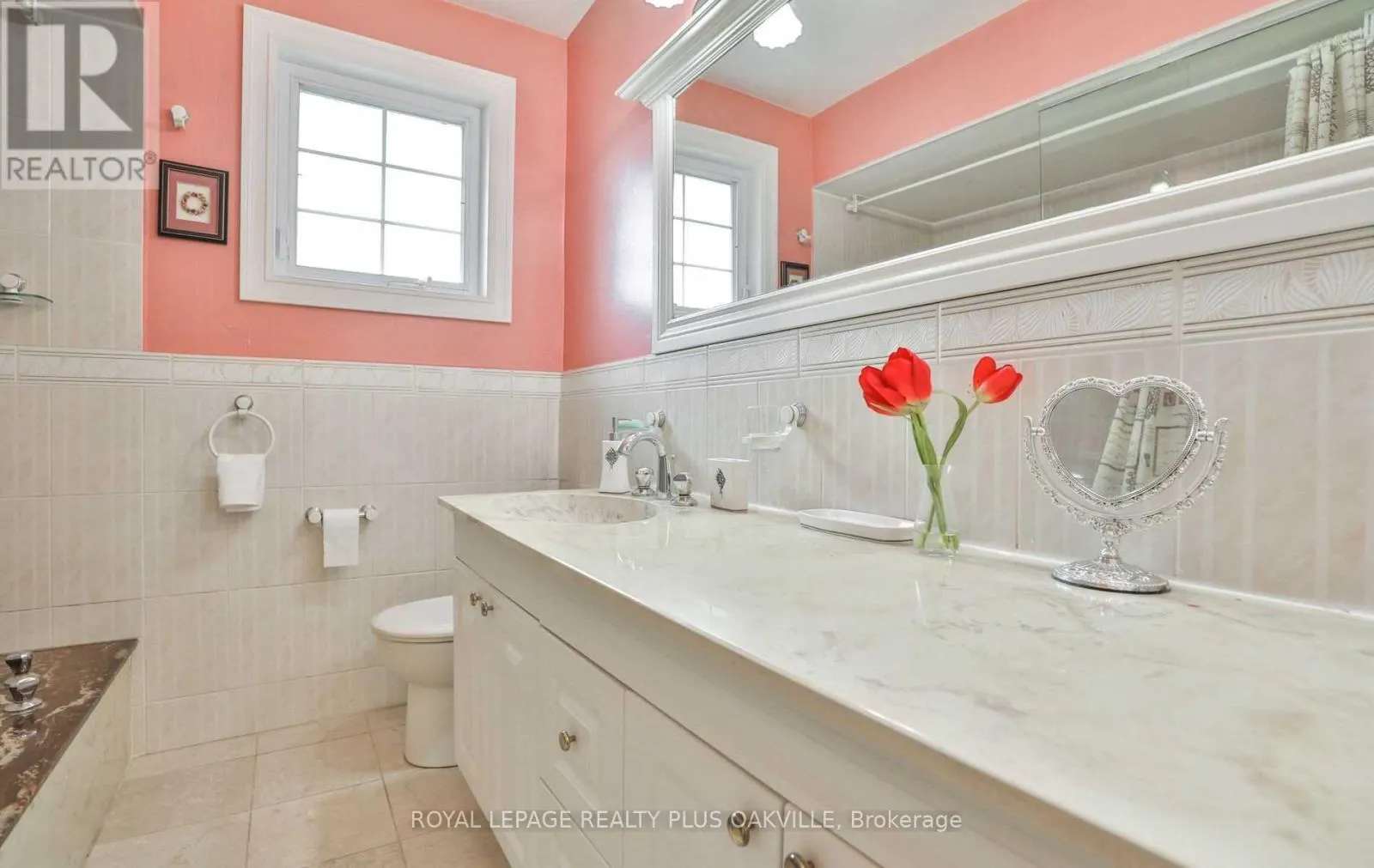 2100 WAYCROSS CRESCENT