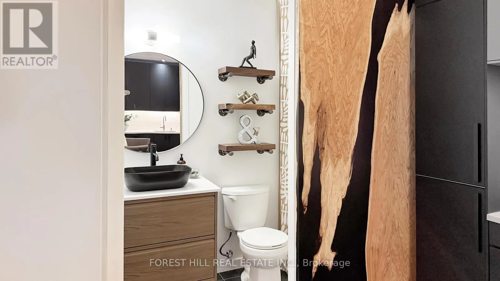 434 - 165 LEGION ROAD N