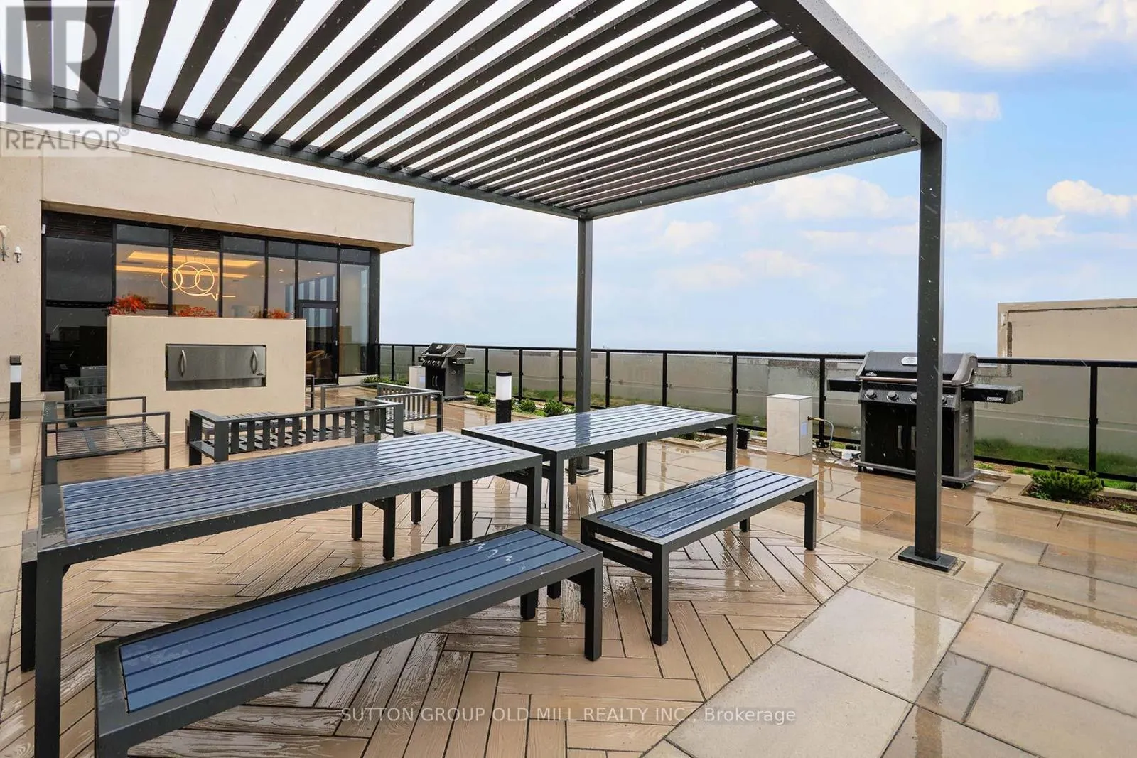 308 - 1035 SOUTHDOWN ROAD