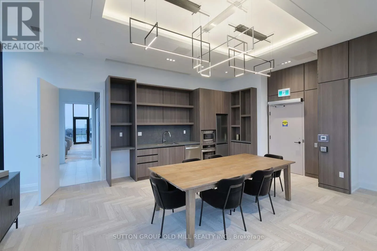 308 - 1035 SOUTHDOWN ROAD