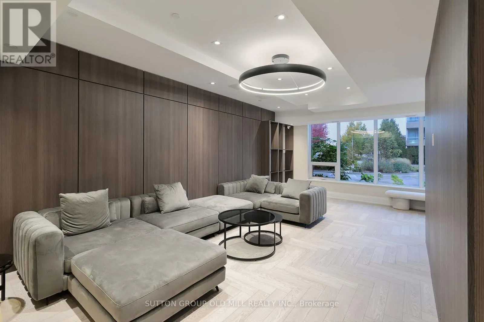 308 - 1035 SOUTHDOWN ROAD