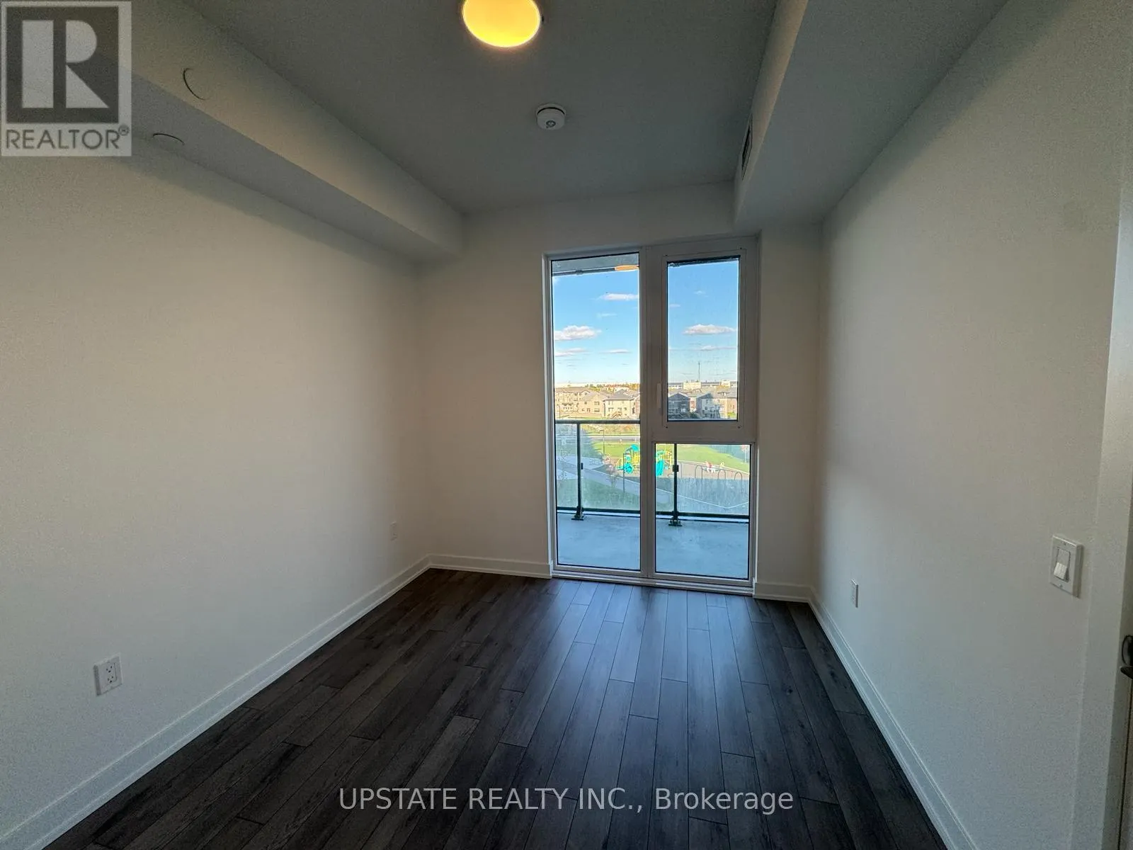 322 - 15 SKYRIDGE DRIVE