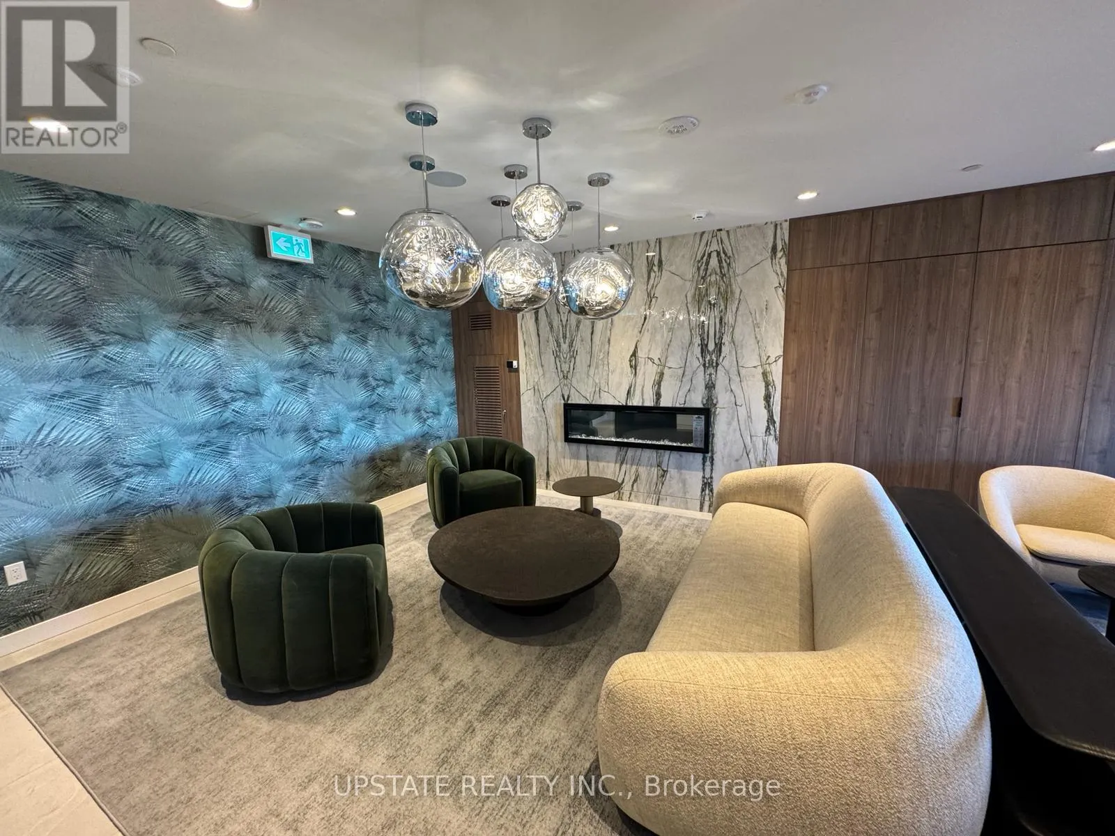 322 - 15 SKYRIDGE DRIVE