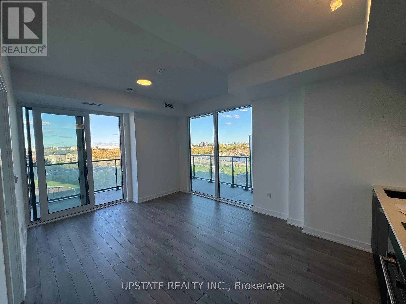 322 - 15 SKYRIDGE DRIVE