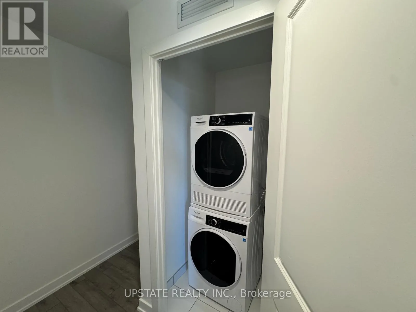 322 - 15 SKYRIDGE DRIVE