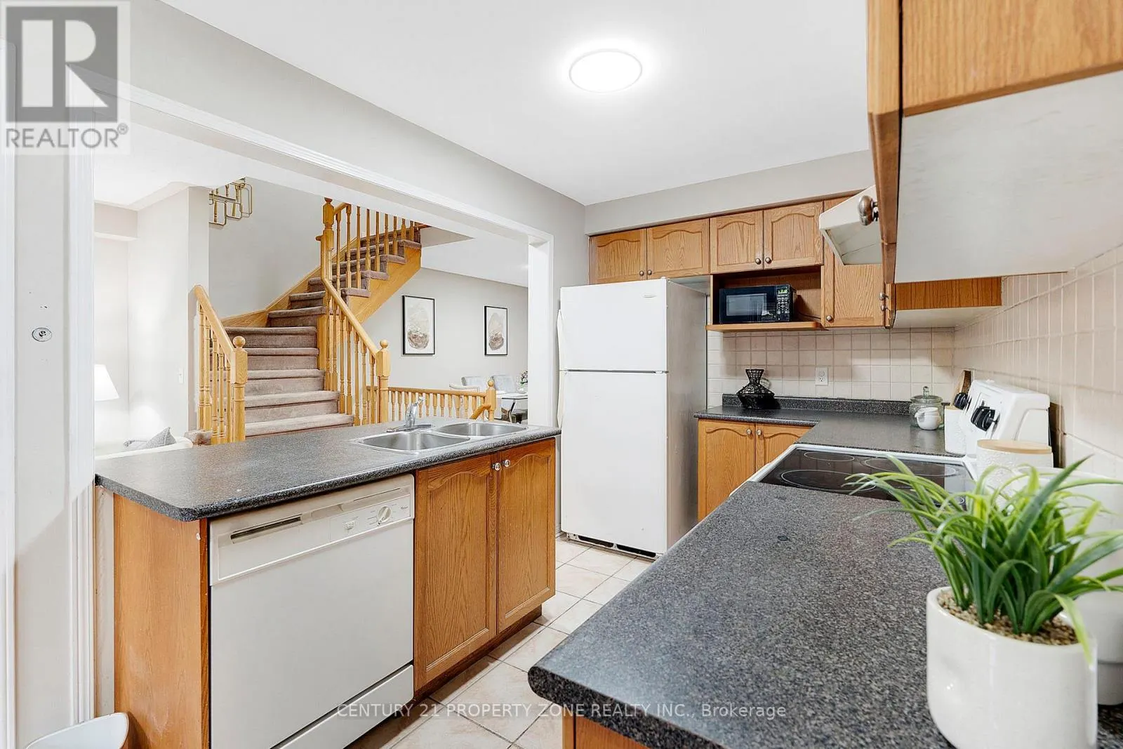 42 MOSSGROVE CRESCENT