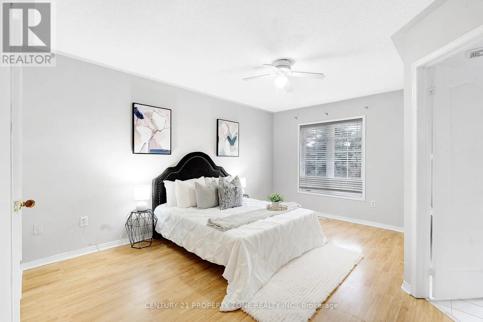 42 MOSSGROVE CRESCENT