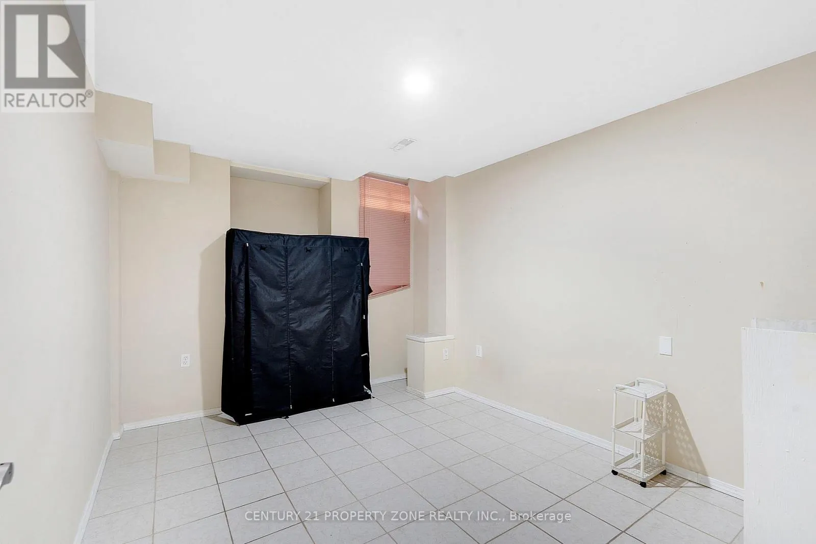 42 MOSSGROVE CRESCENT