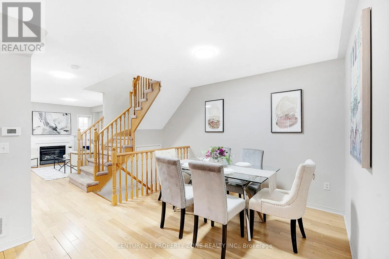 42 MOSSGROVE CRESCENT