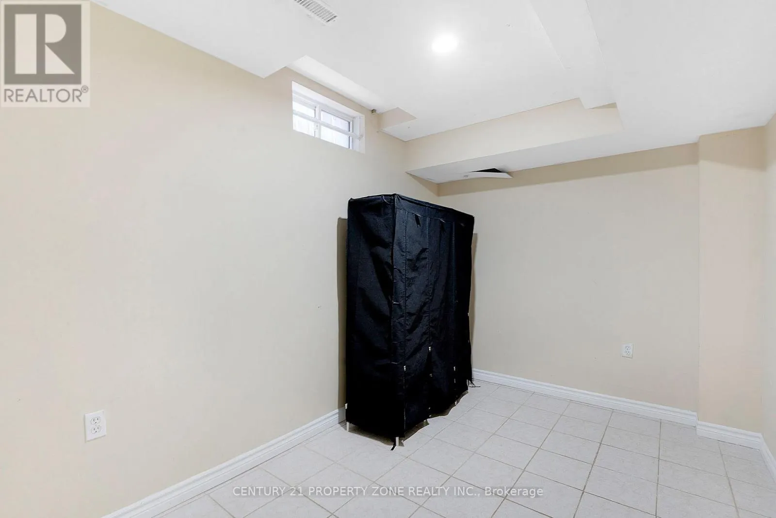 42 MOSSGROVE CRESCENT