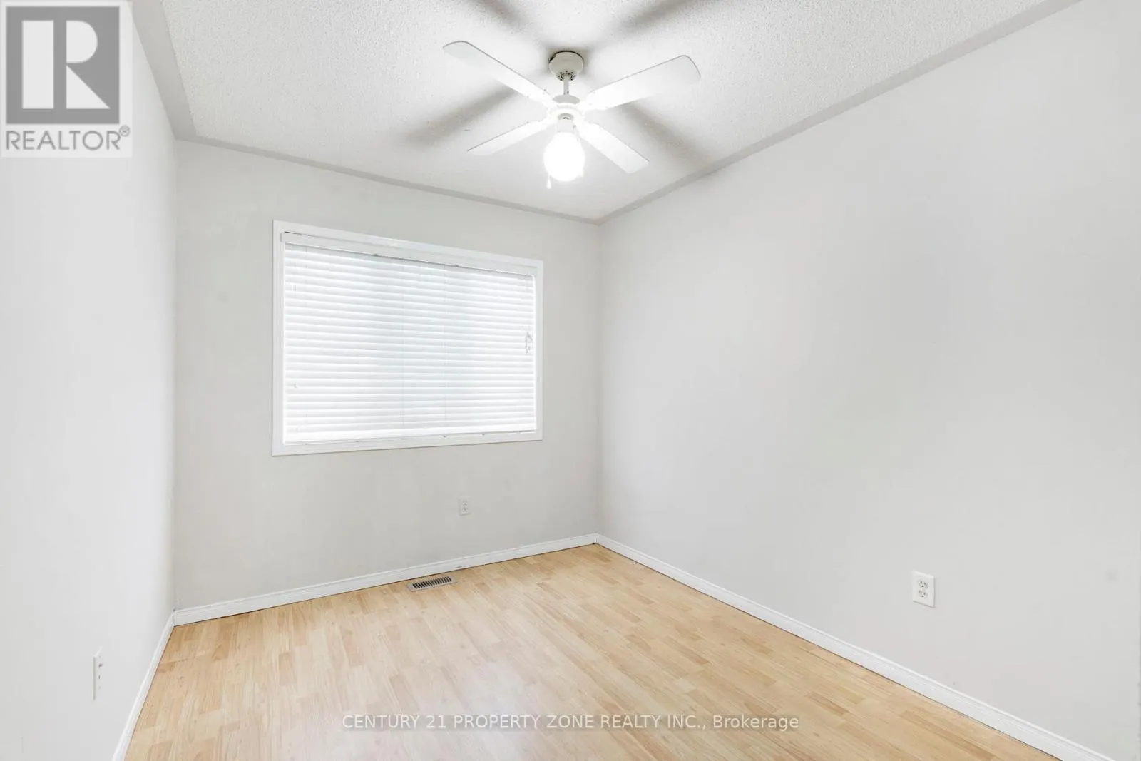 42 MOSSGROVE CRESCENT