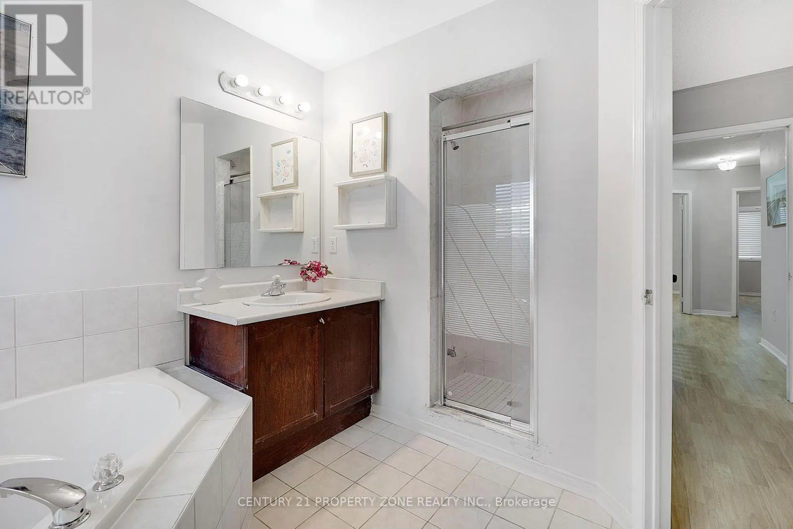 42 MOSSGROVE CRESCENT