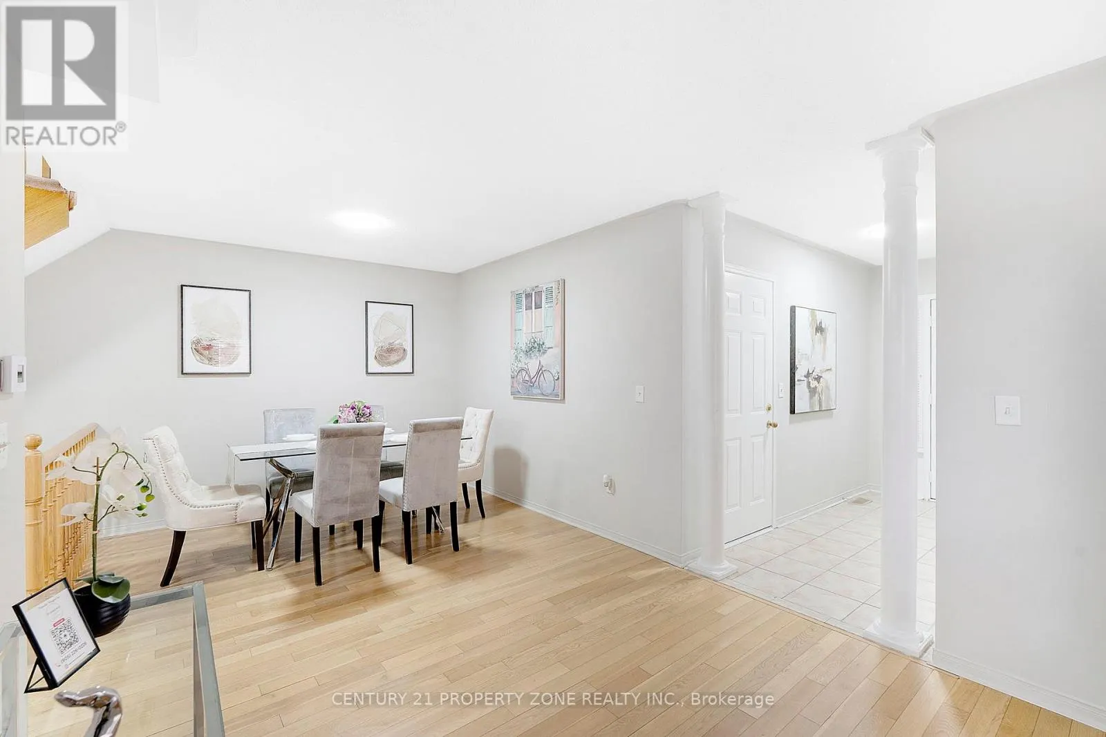 42 MOSSGROVE CRESCENT