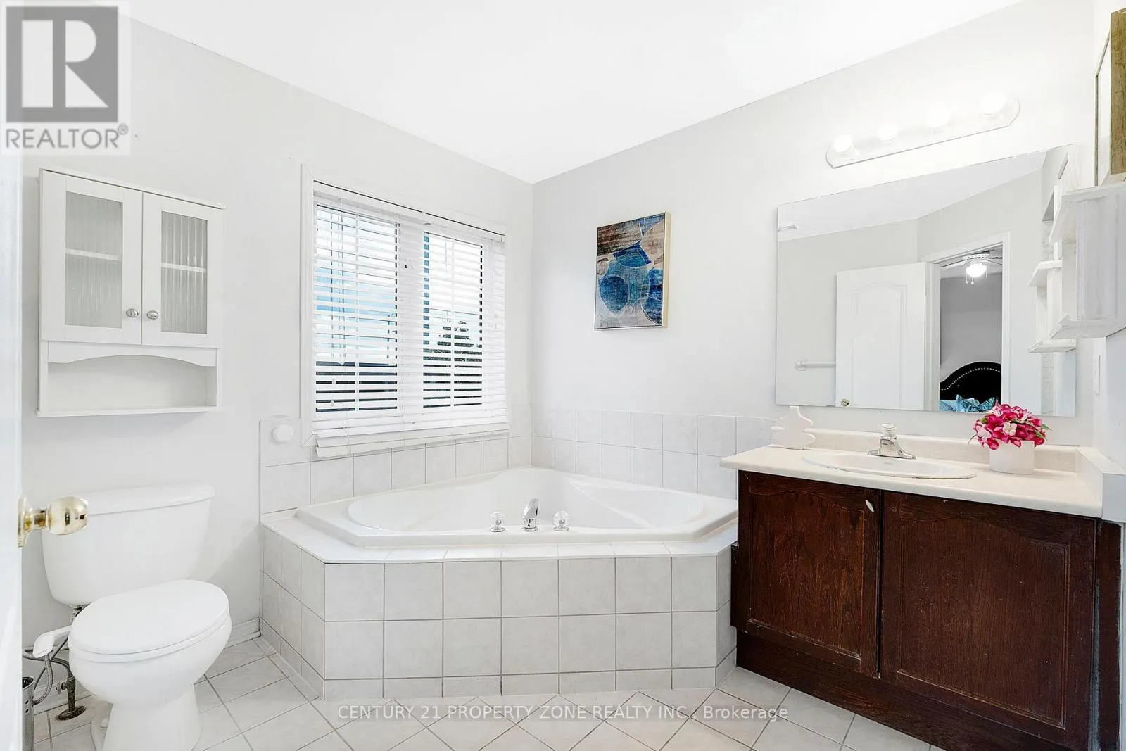 42 MOSSGROVE CRESCENT