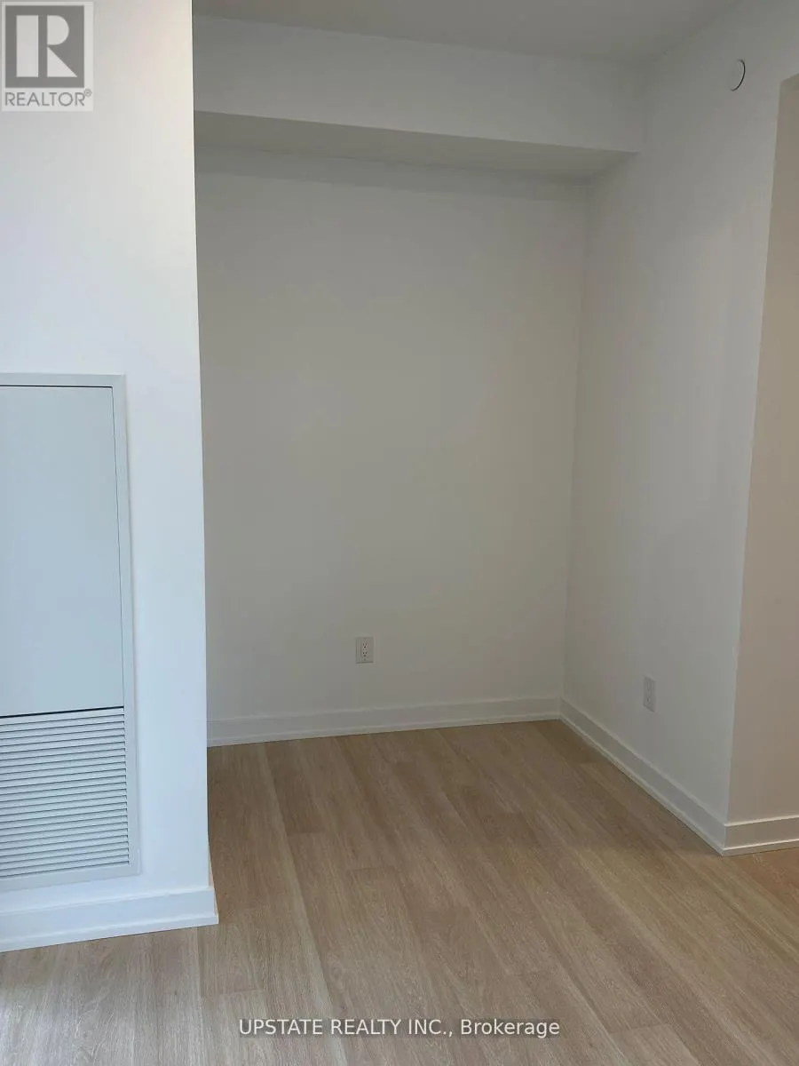 911 - 5105 HURONTARIO STREET