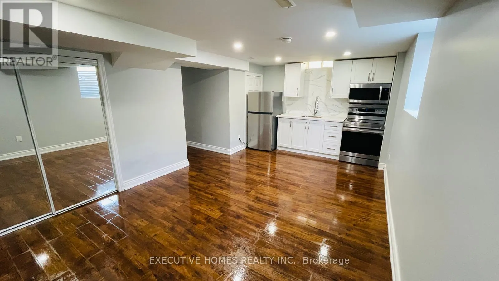 BASEMENT - 4789 COLOMBO CRESCENT