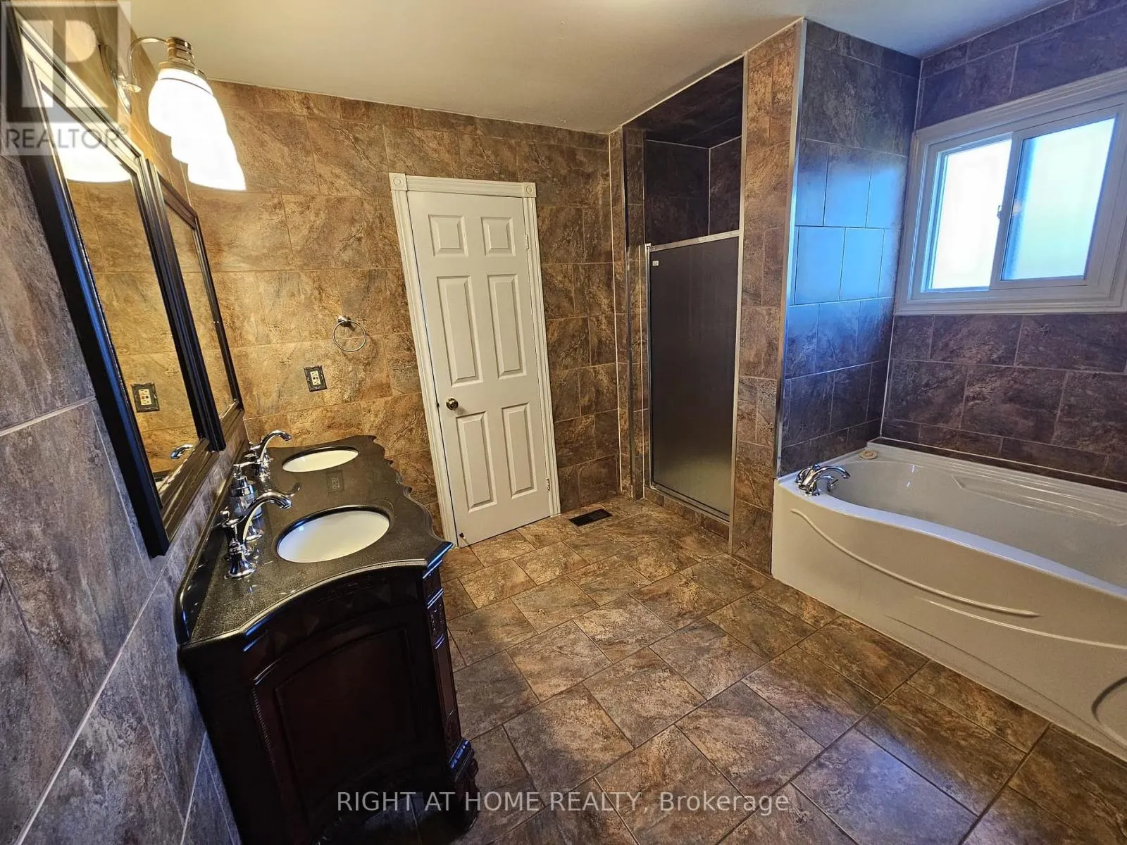 UPPER PORTION - 5191 GUILDWOOD WAY