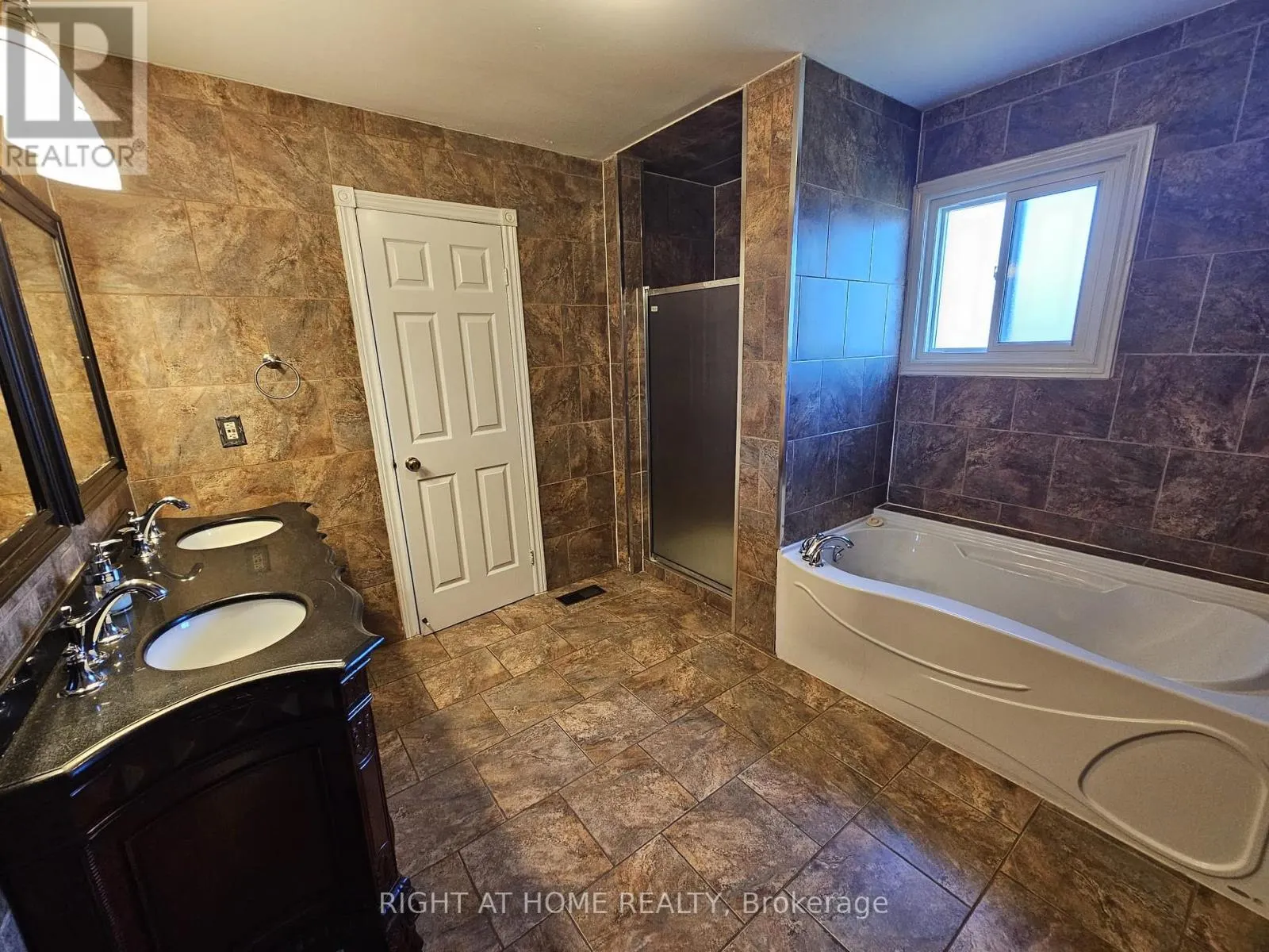 UPPER PORTION - 5191 GUILDWOOD WAY