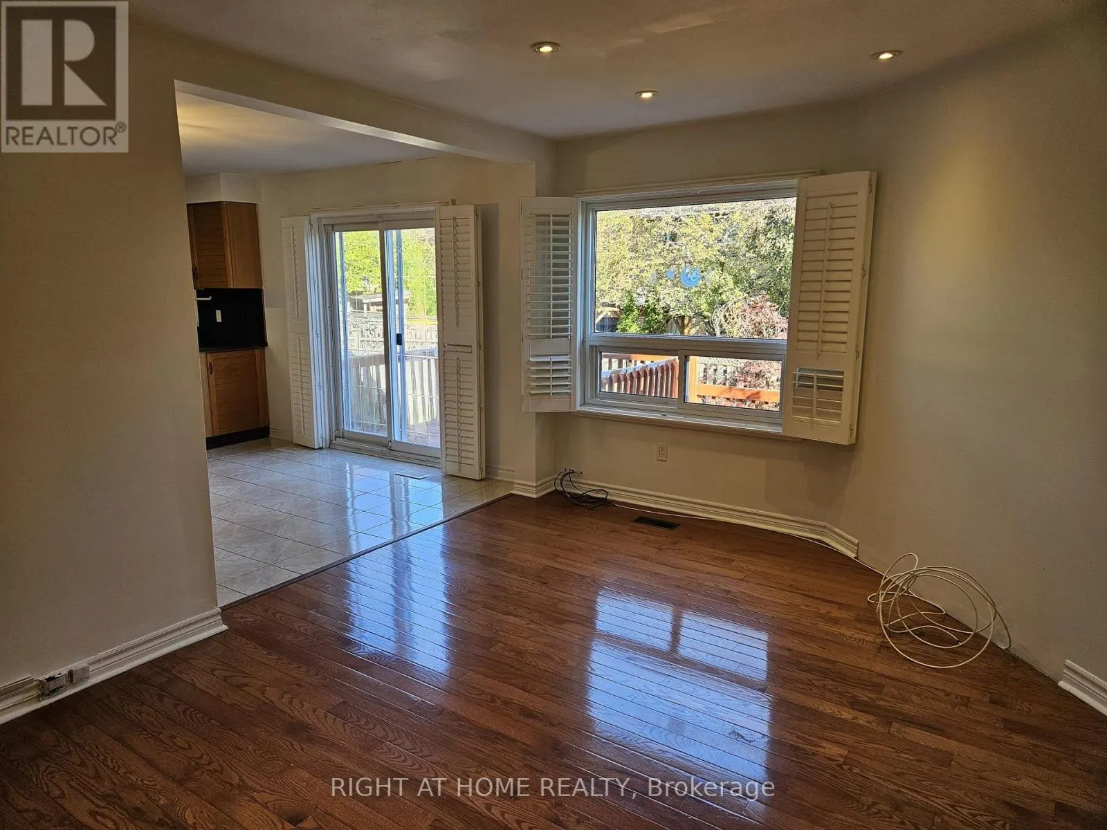 UPPER PORTION - 5191 GUILDWOOD WAY