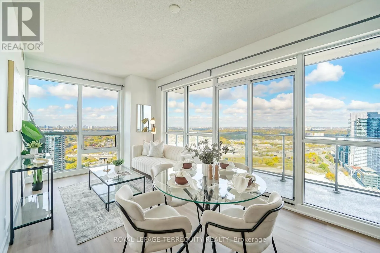 4007 - 2200 LAKESHORE BOULEVARD W