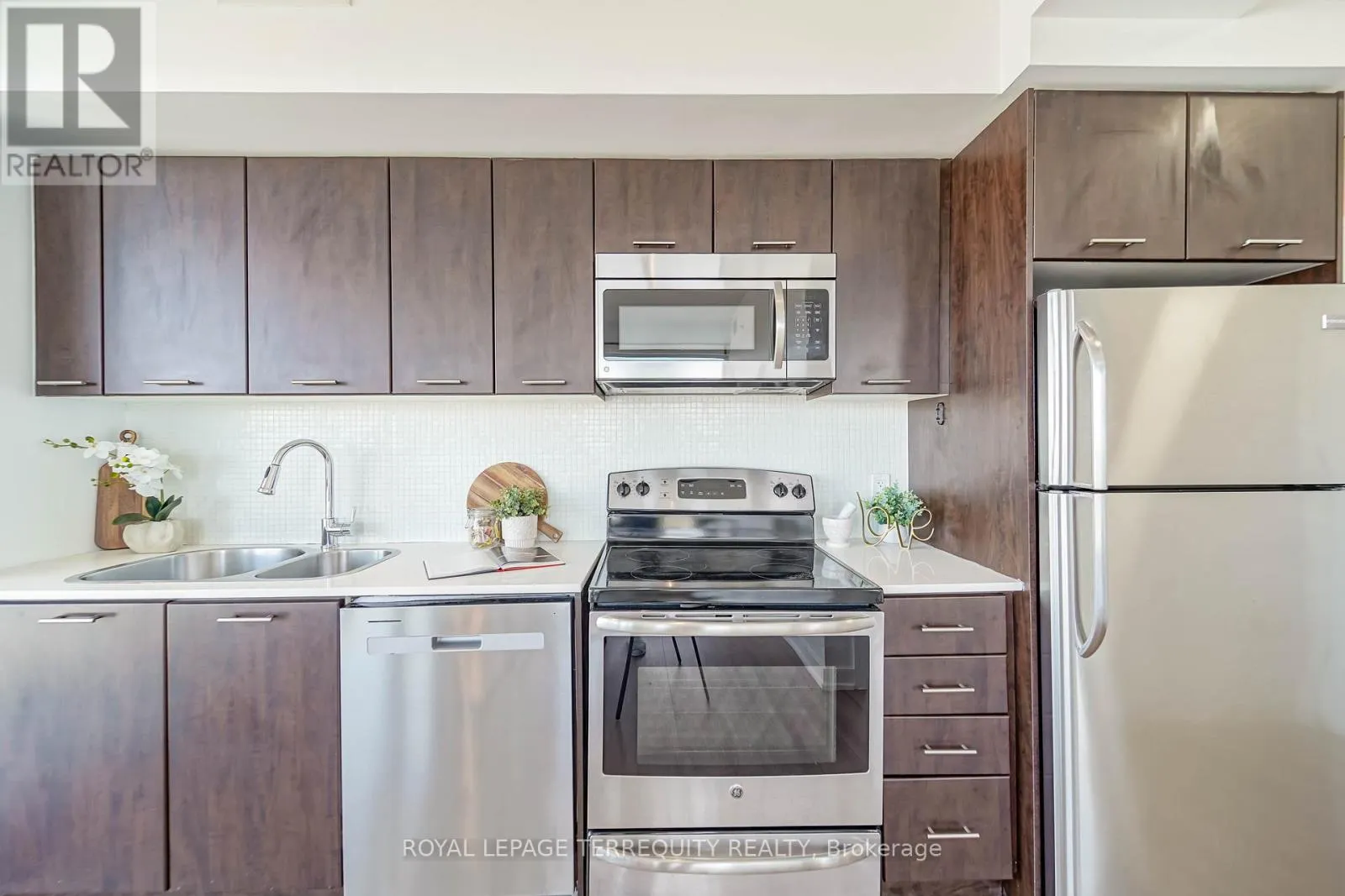 4007 - 2200 LAKESHORE BOULEVARD W