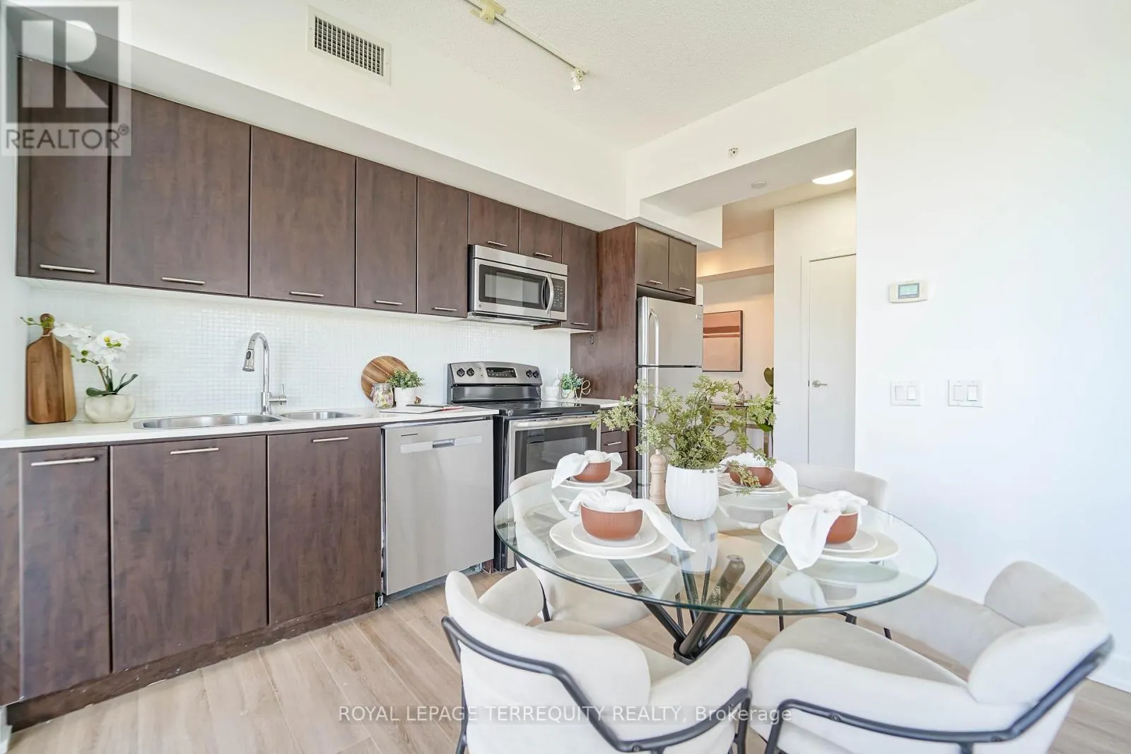 4007 - 2200 LAKESHORE BOULEVARD W