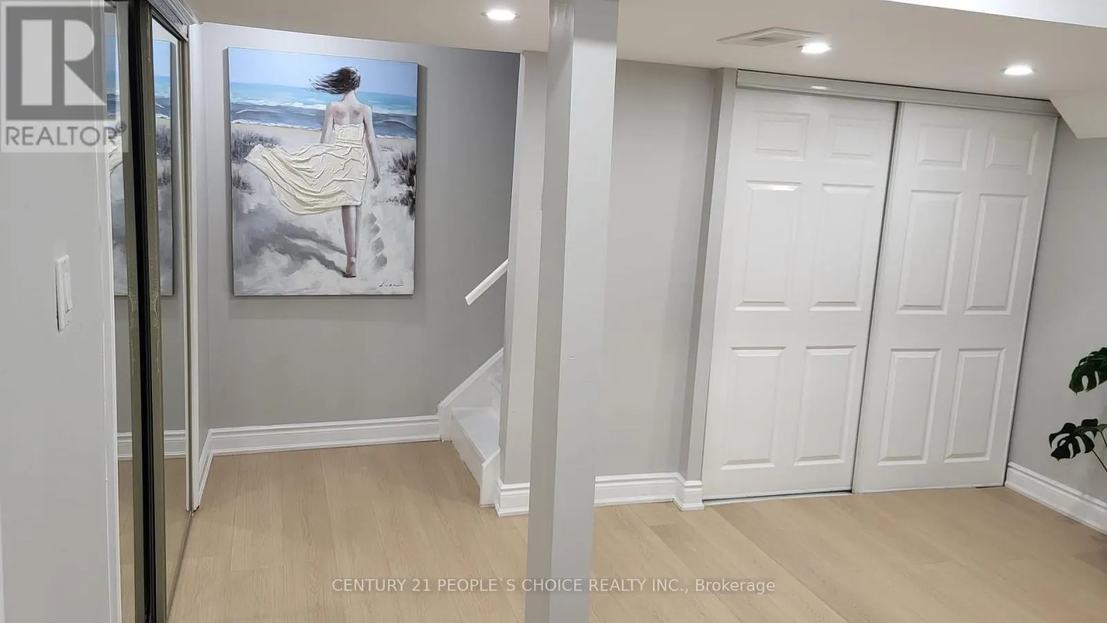 7598 BLACK WALNUT TRAIL