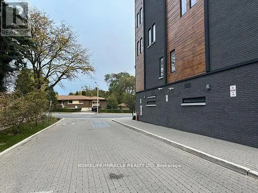 110 - 400 THE EAST MALL