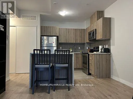 110 - 400 THE EAST MALL