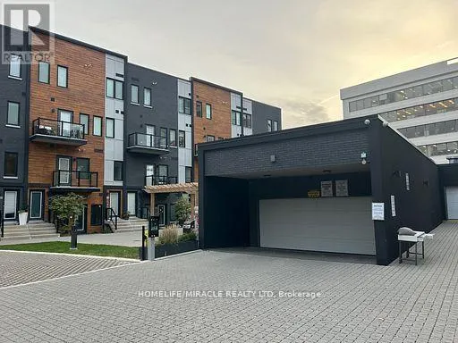 110 - 400 THE EAST MALL