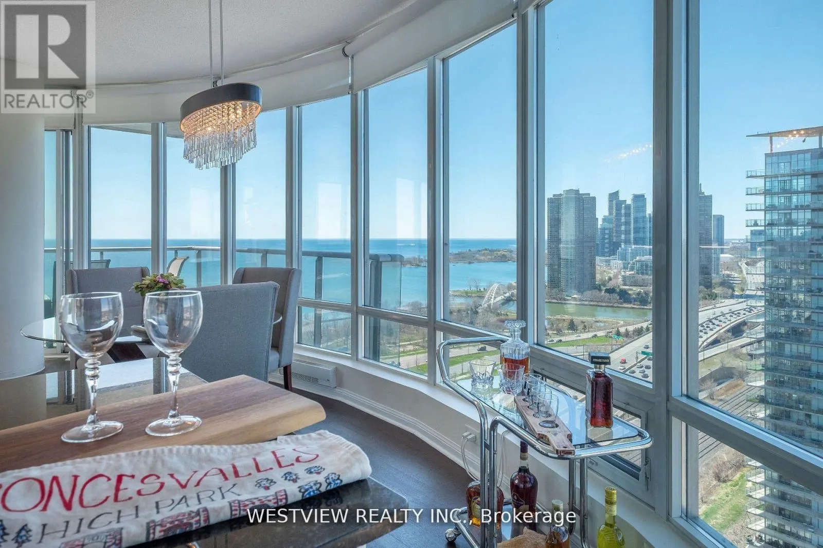 2610 - 15 WINDERMERE AVENUE