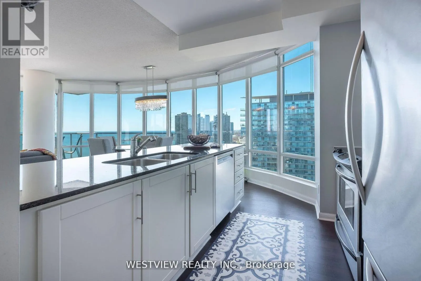 2610 - 15 WINDERMERE AVENUE