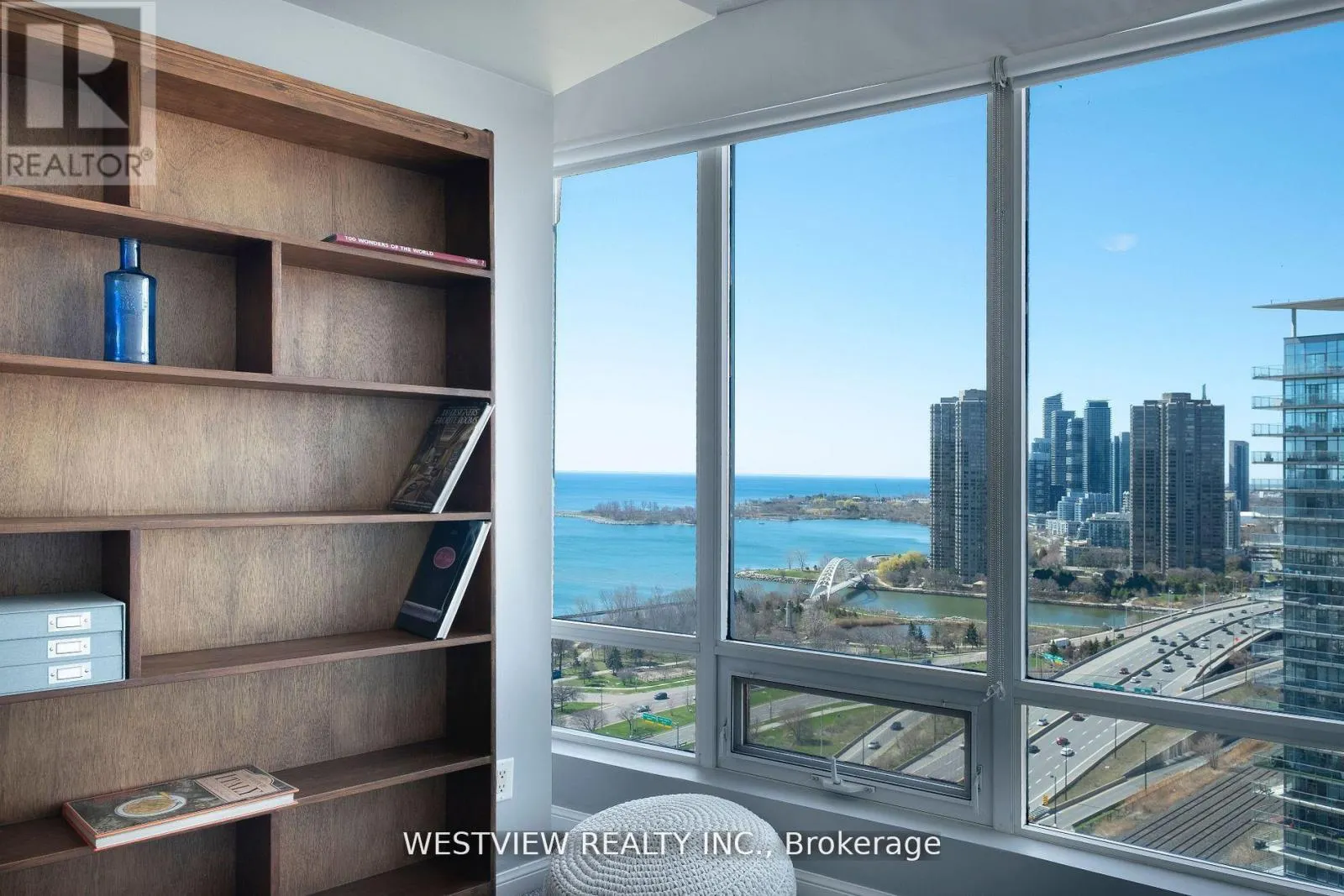 2610 - 15 WINDERMERE AVENUE