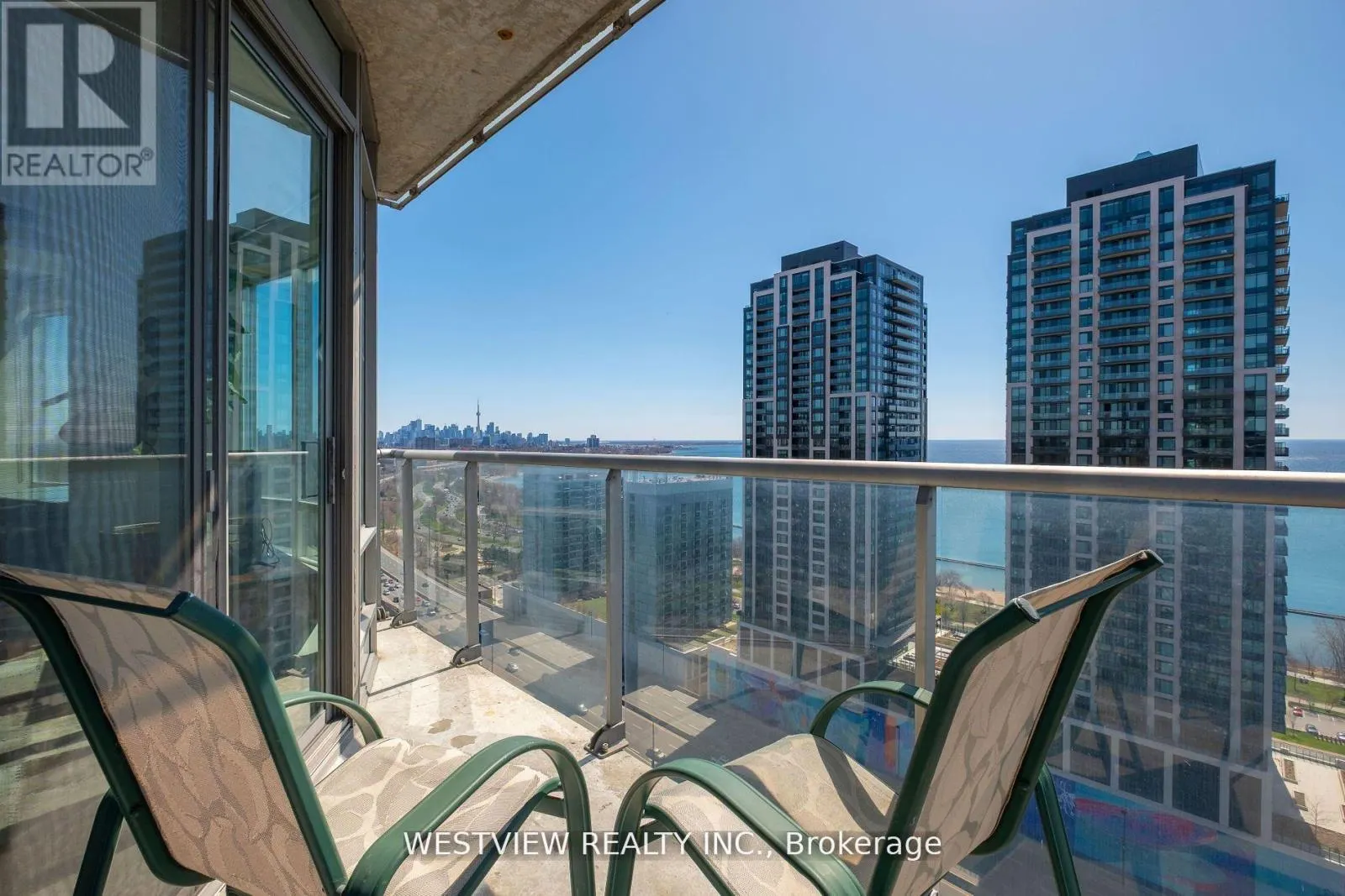 2610 - 15 WINDERMERE AVENUE