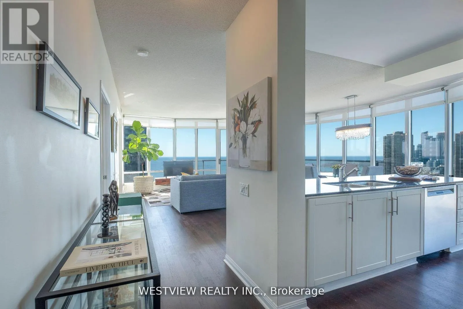 2610 - 15 WINDERMERE AVENUE