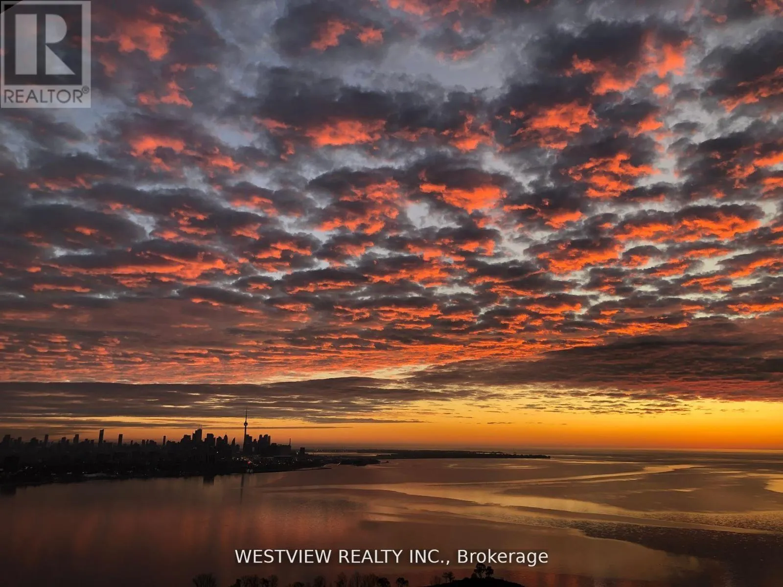 2610 - 15 WINDERMERE AVENUE