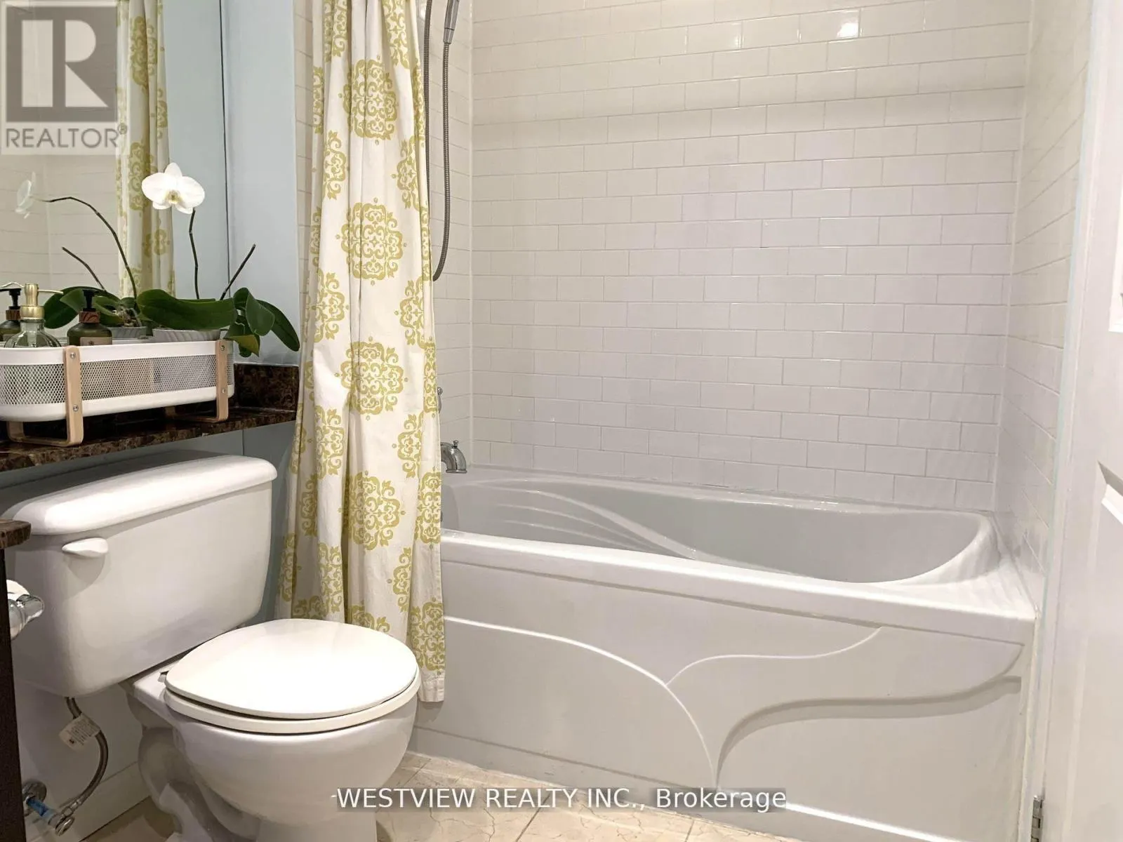 2610 - 15 WINDERMERE AVENUE