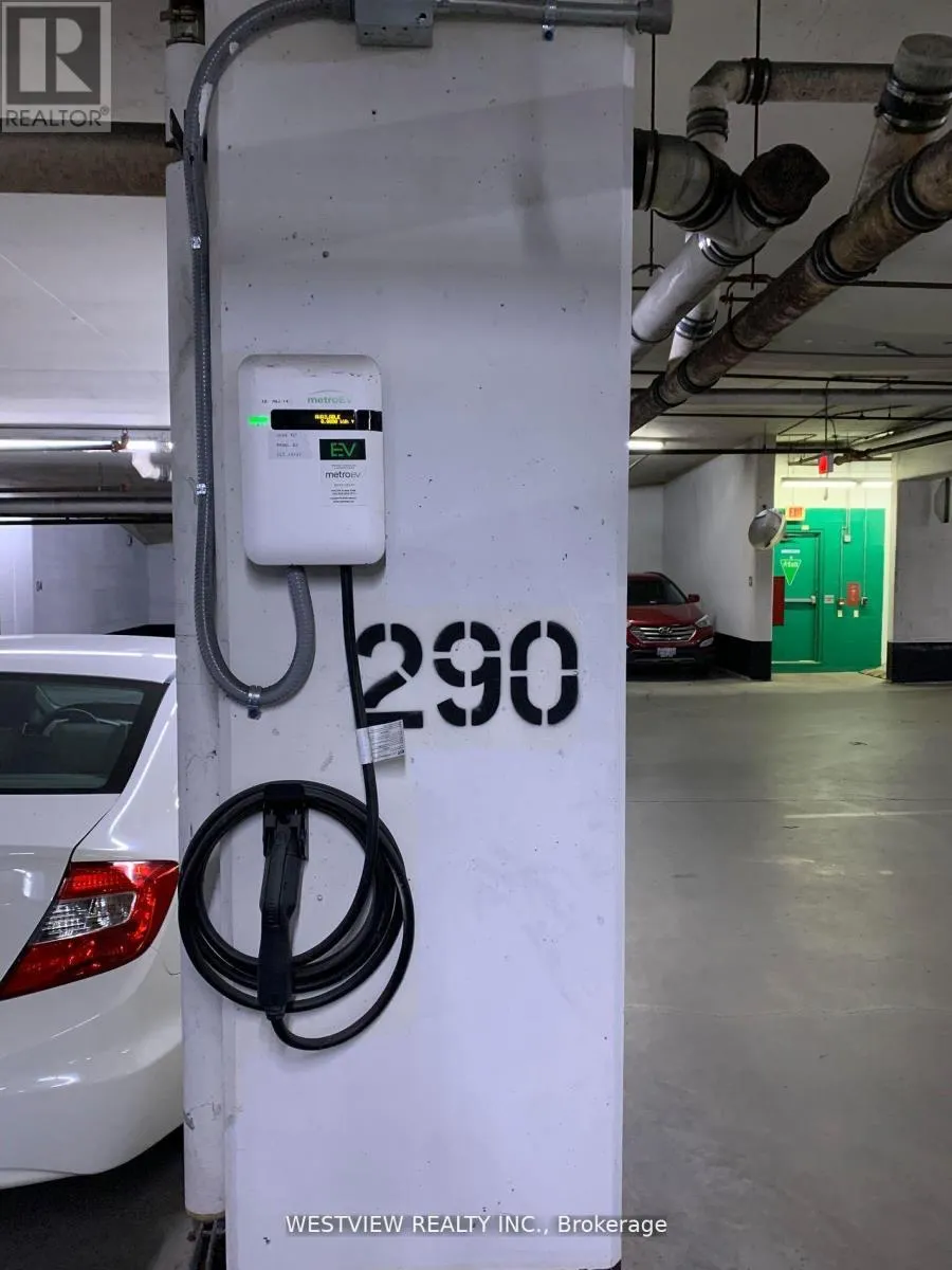 2610 - 15 WINDERMERE AVENUE