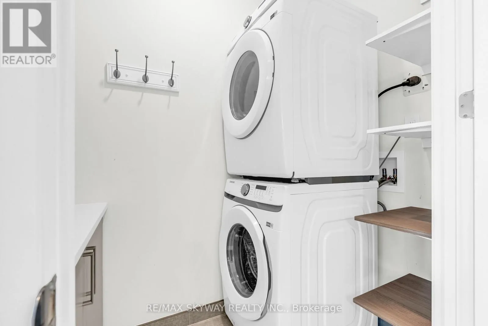 105 - 42 MILL STREET