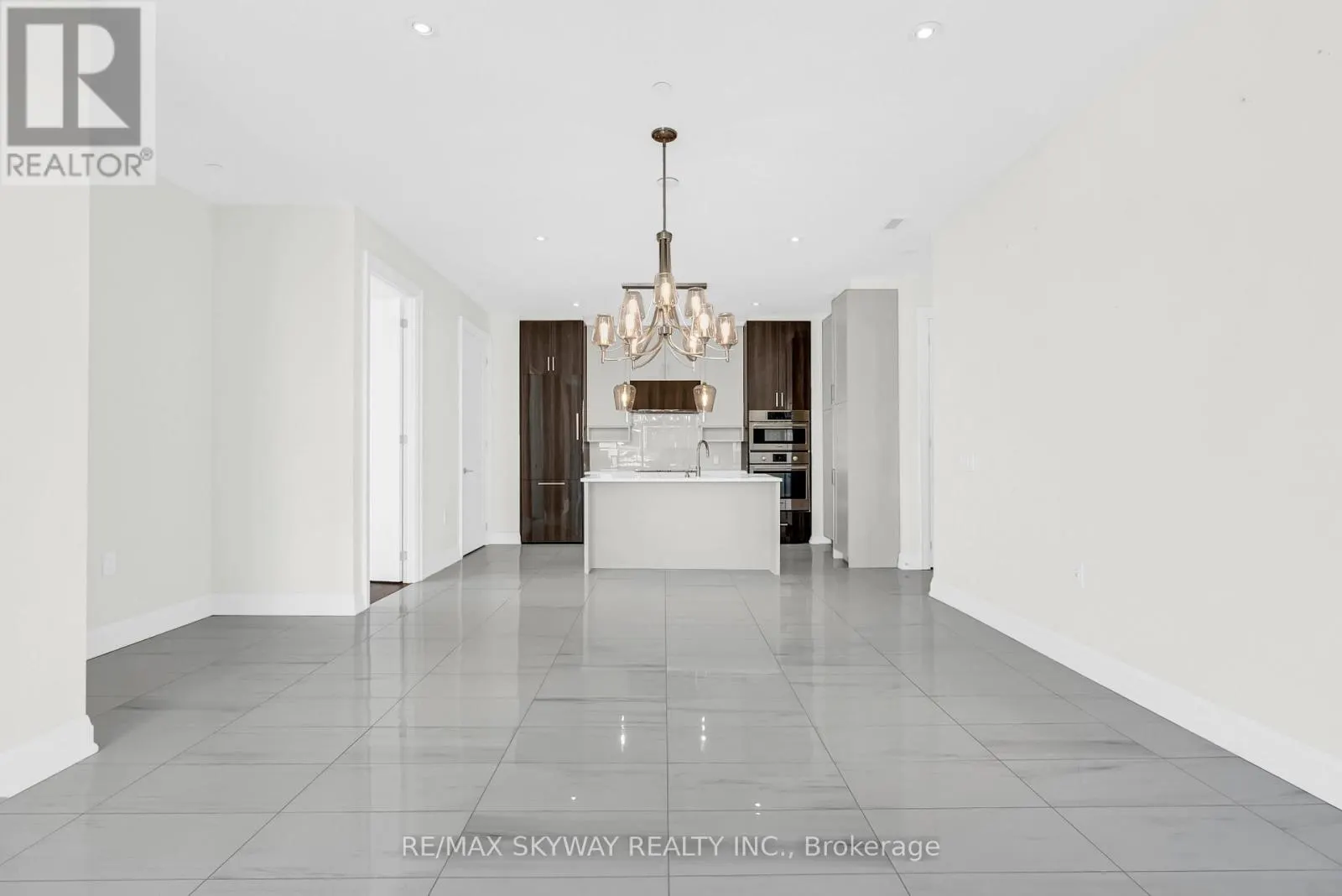 105 - 42 MILL STREET