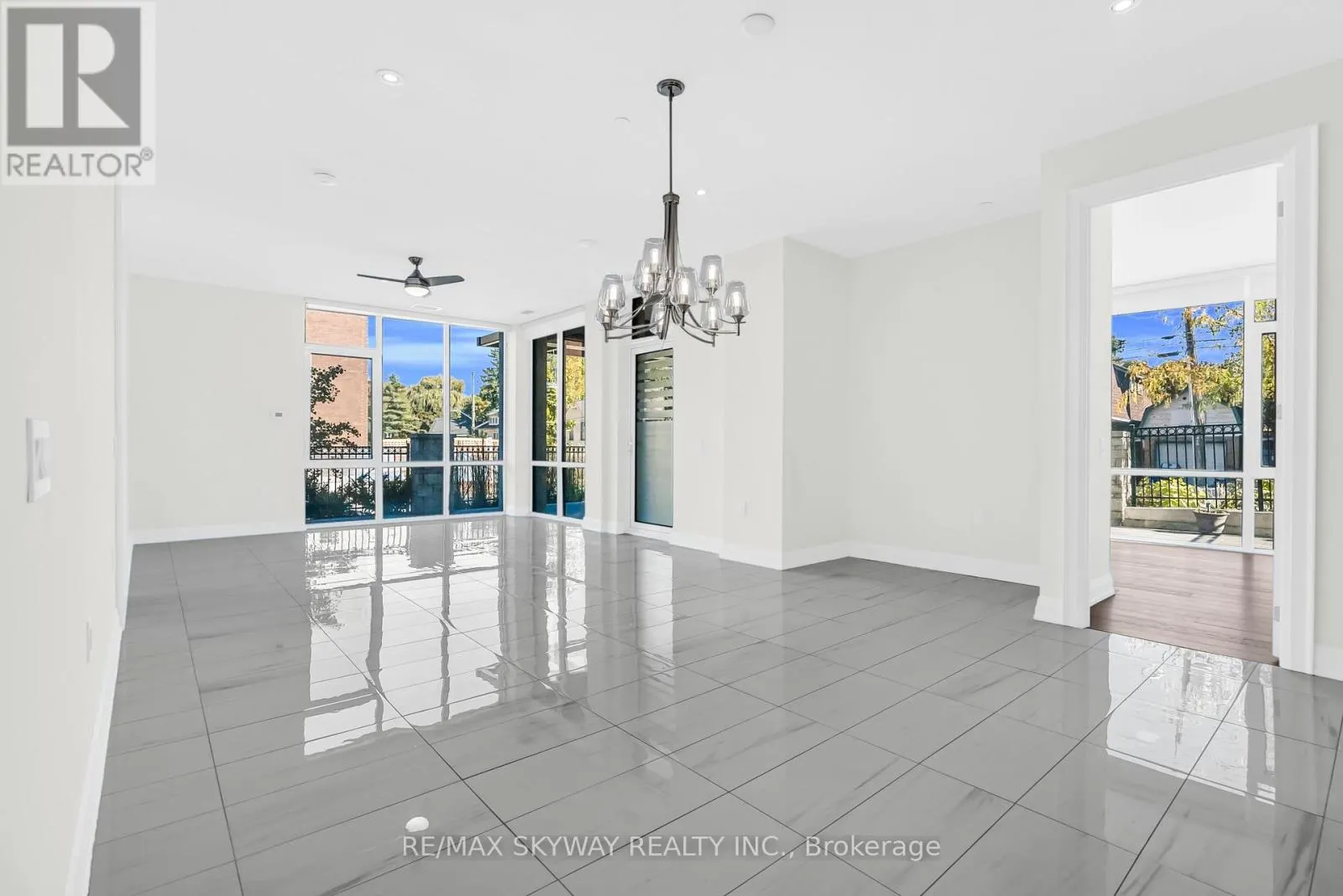 105 - 42 MILL STREET