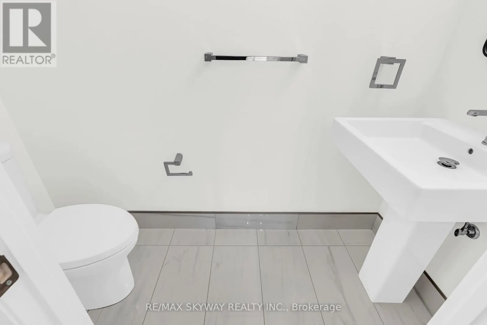 105 - 42 MILL STREET