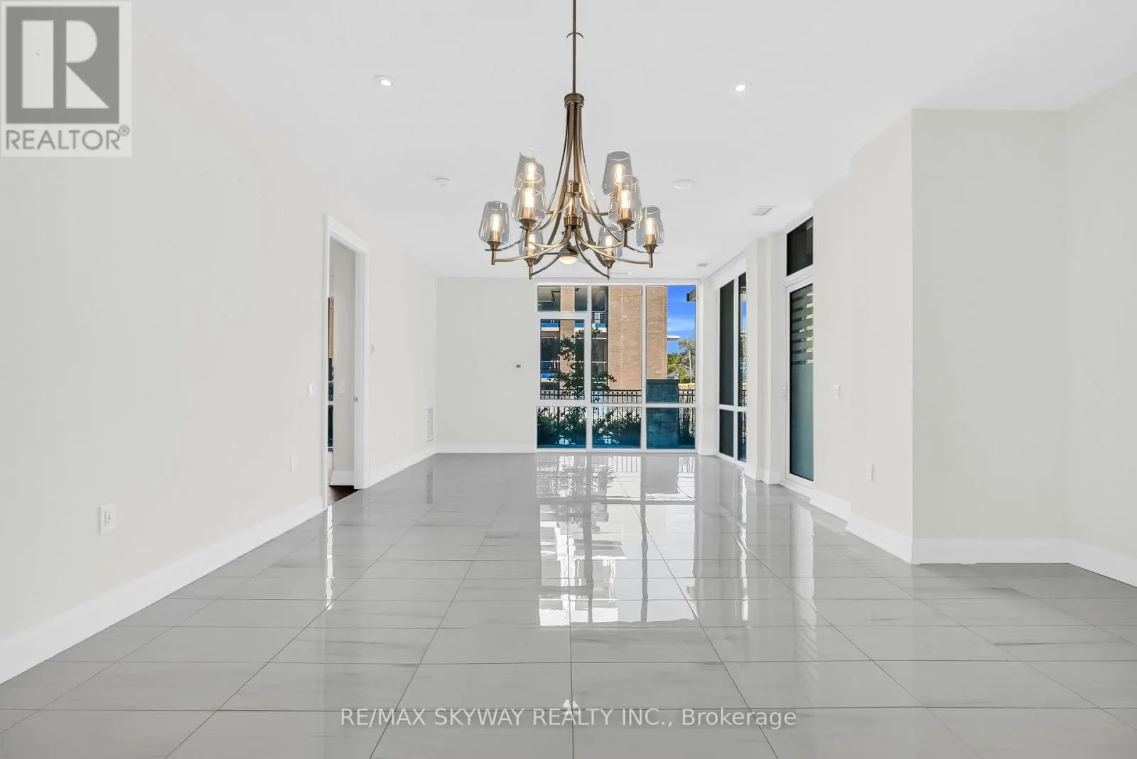 105 - 42 MILL STREET