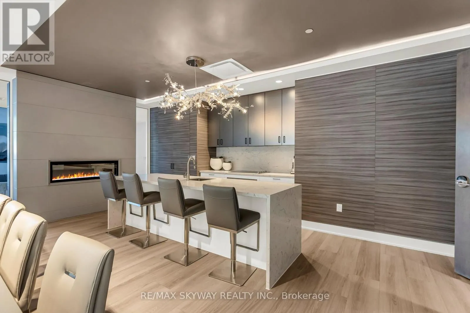 105 - 42 MILL STREET