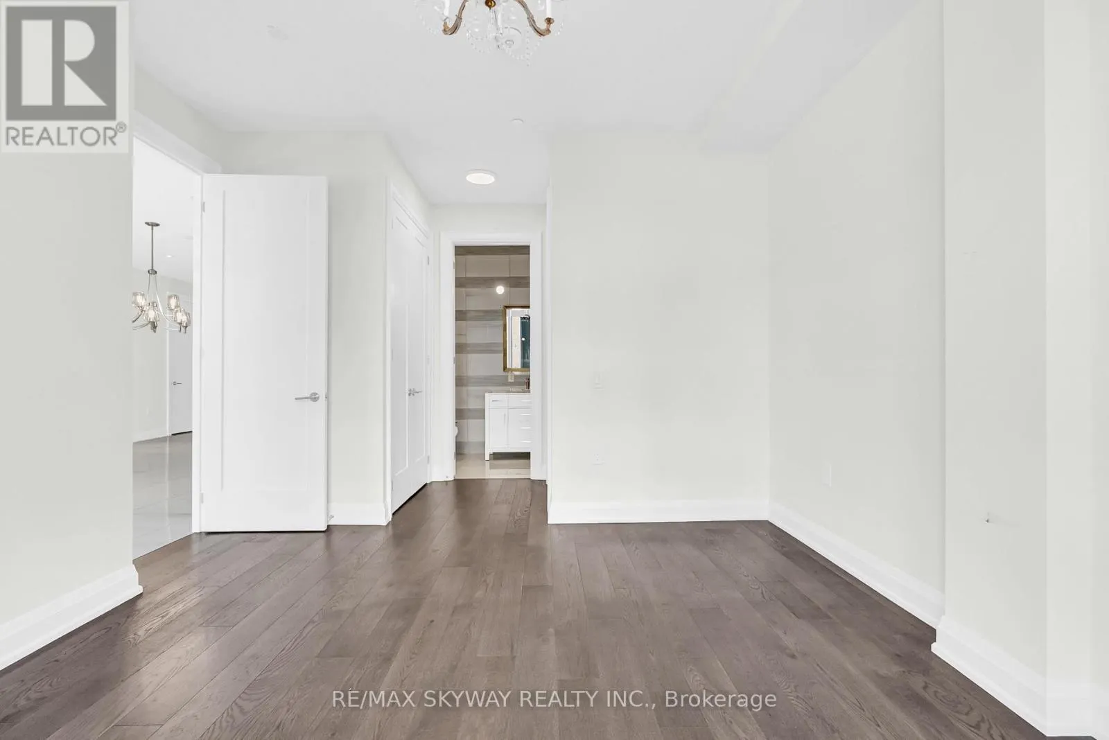 105 - 42 MILL STREET