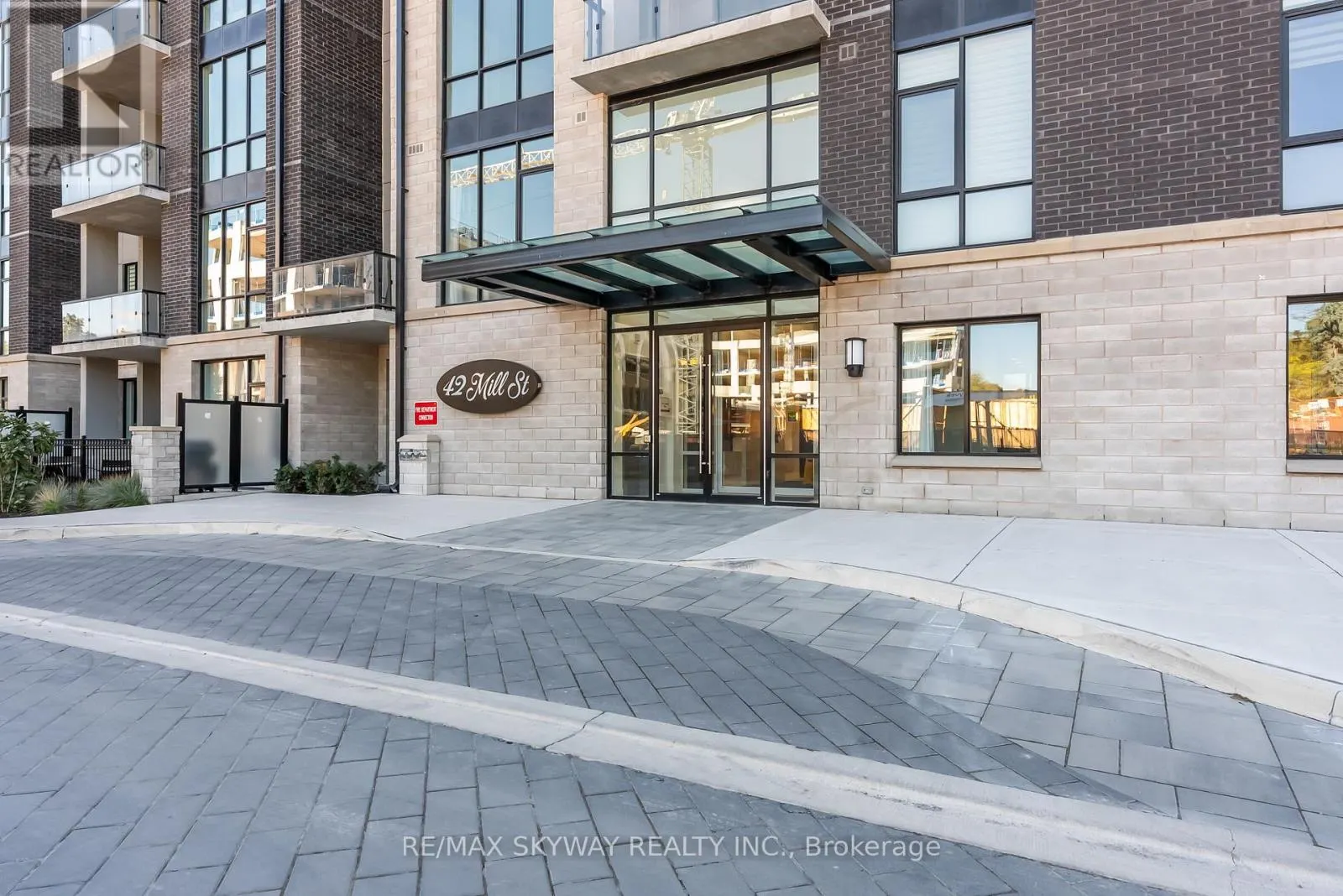 105 - 42 MILL STREET