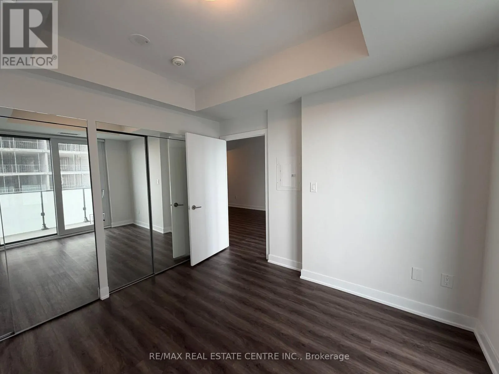 3111 - 4130 PARKSIDE VILLAGE DRIVE W